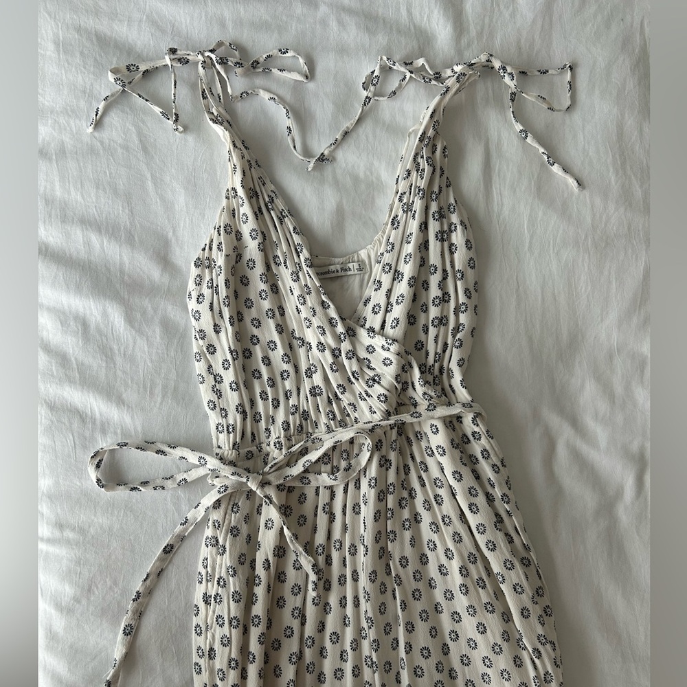 Abercrombie white and blue jumpsuit, size small!